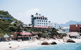 Tôm Hùm Palace
